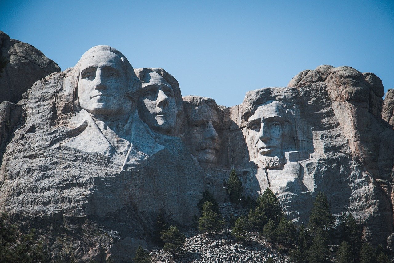 mountain, monument, sculpture-8322610.jpg